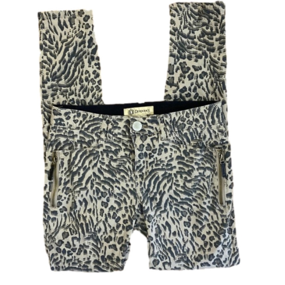 Democracy Women's Ankle Cropped Jeans in Cream and Black Animal Print